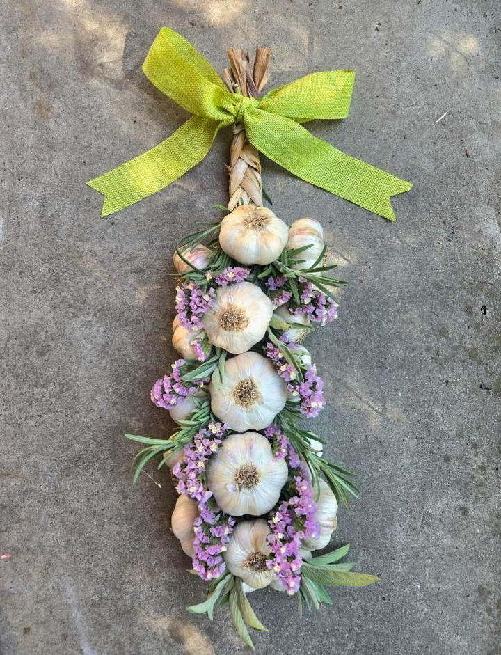 Aug. 27: Local Garlic Braids & Graters -- Moscow