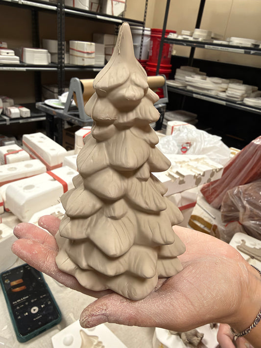 Vintage Light-Up Christmas Tree Painting Workshop