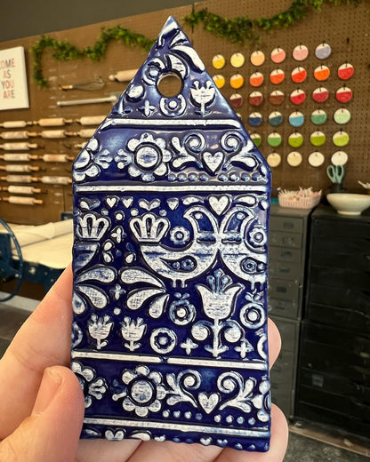 Dec. 6: Holiday Ornament Paint & Sip -- Colfax