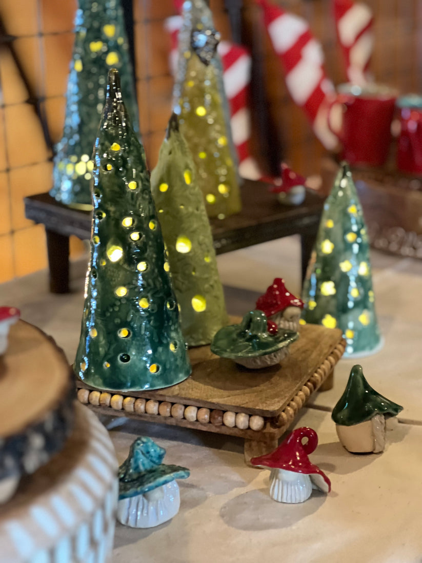 Holiday Tree Luminaries 2026 – Terracotta Pullman